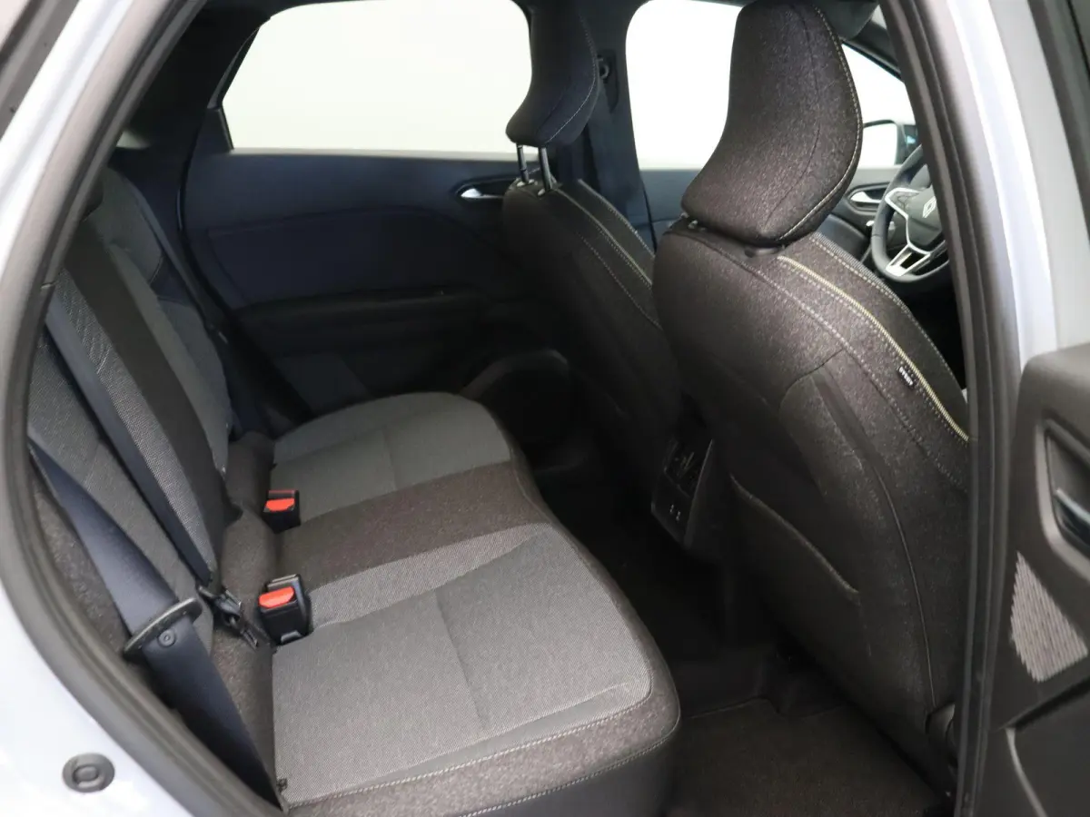 1.8 E-Tech full hybrid 160 techno | Achteruitrijcamera | Adaptieve Cruise Control | Parkeersensoren voor en achter | Google Maps Navigatie |