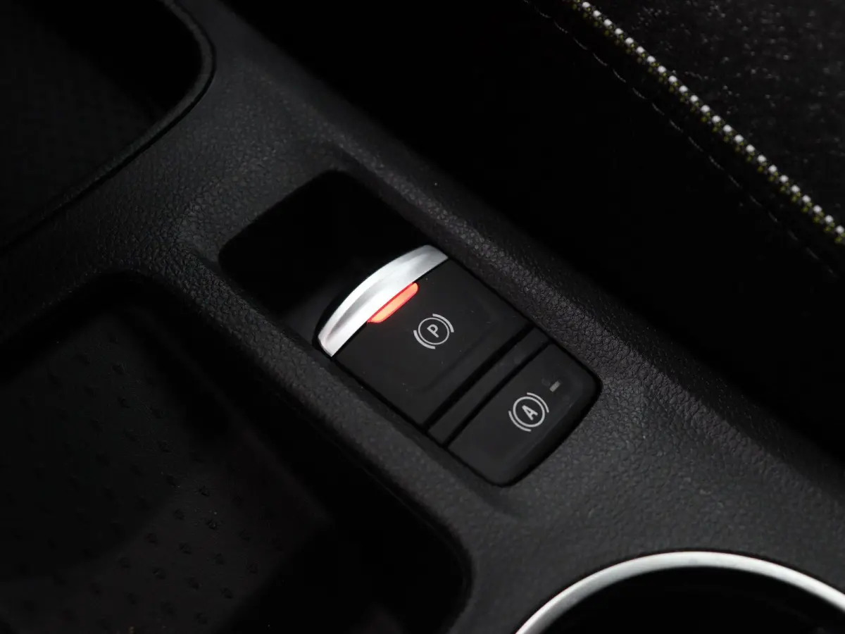 1.8 E-Tech full hybrid 160 techno | Achteruitrijcamera | Adaptieve Cruise Control | Parkeersensoren voor en achter | Google Maps Navigatie |
