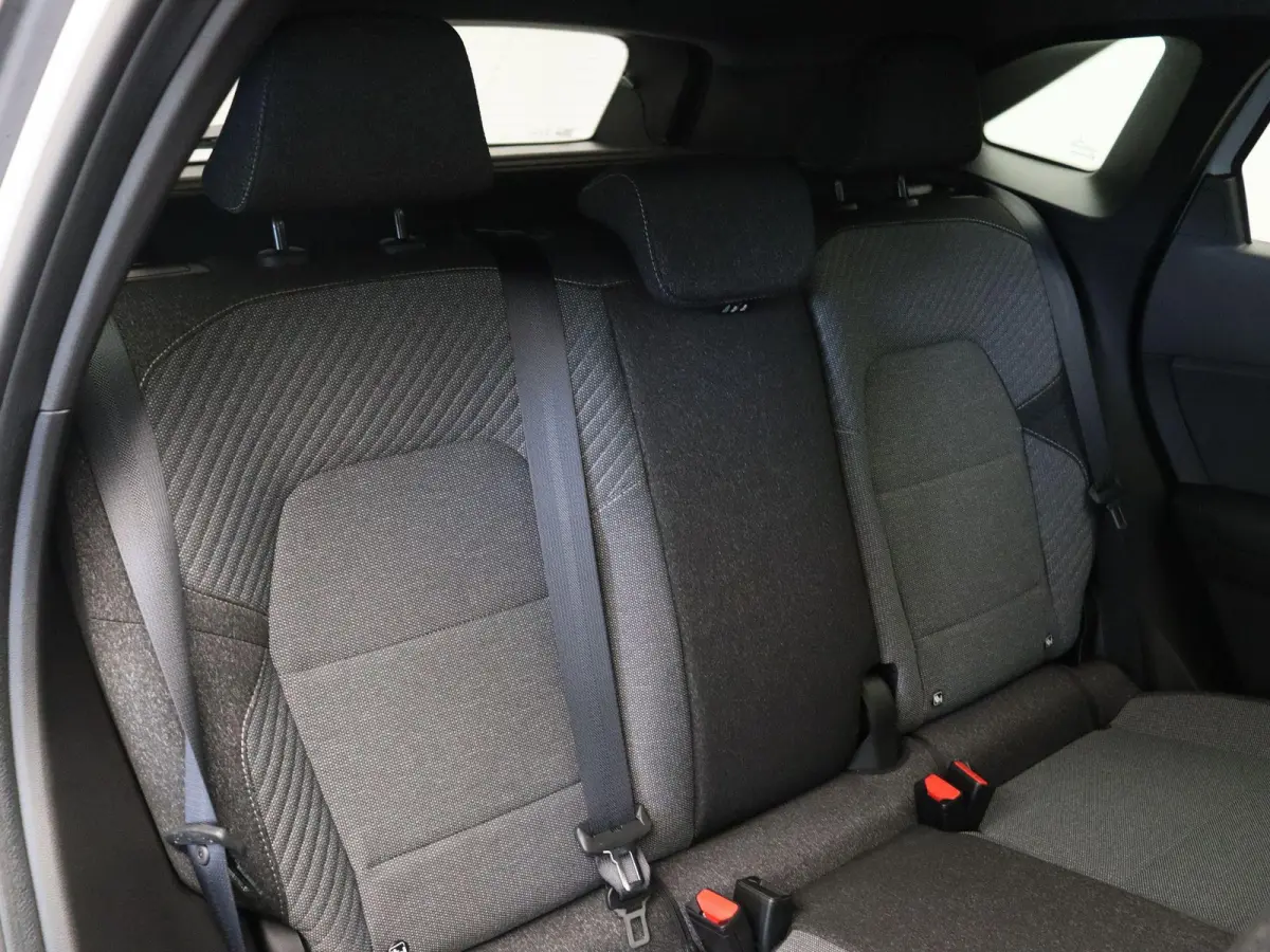 1.8 E-Tech full hybrid 160 techno | Achteruitrijcamera | Adaptieve Cruise Control | Parkeersensoren voor en achter | Google Maps Navigatie |