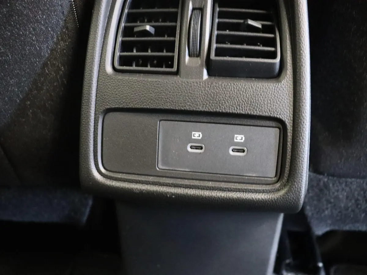 1.8 E-Tech full hybrid 160 techno | Achteruitrijcamera | Adaptieve Cruise Control | Parkeersensoren voor en achter | Google Maps Navigatie |