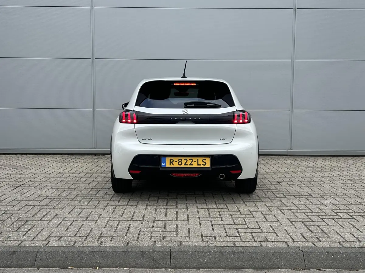 1.2 PureTech GT Pack | Camera | Adaptieve Cruise Control | Navigatie | Apple Carplay/Android Auto