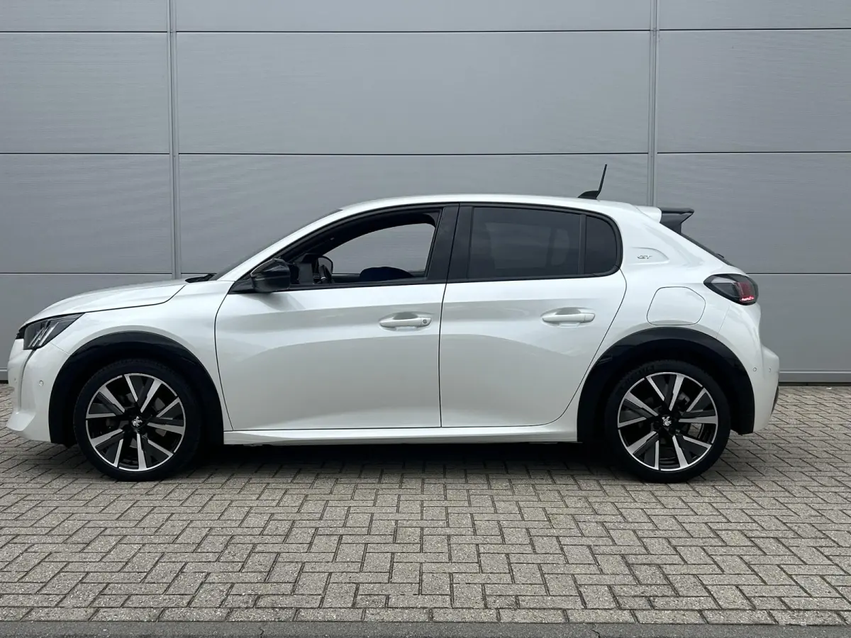 1.2 PureTech GT Pack | Camera | Adaptieve Cruise Control | Navigatie | Apple Carplay/Android Auto