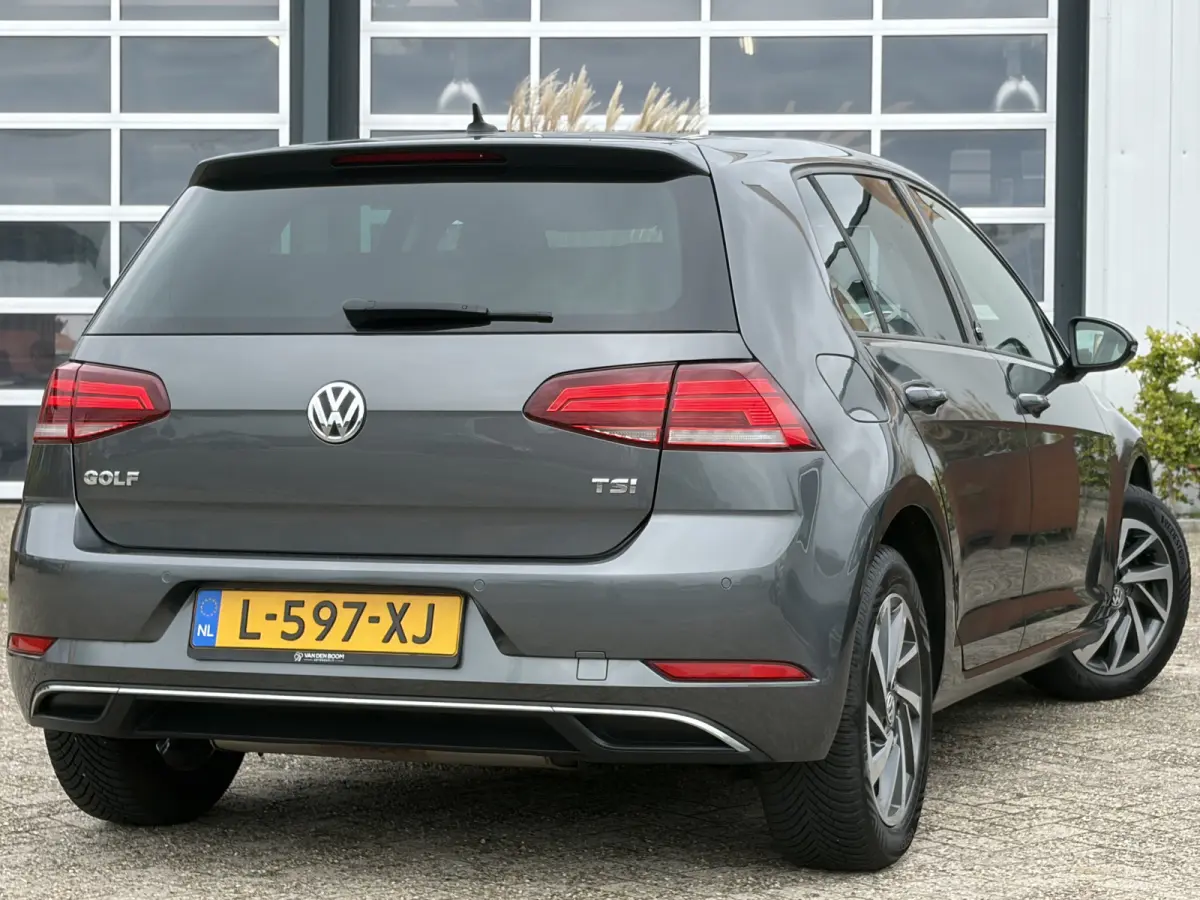 1.0 TSI Comfortline Business 110pk DSG | Virtual Cockpit | Apple Carplay/Android Auto | Cruise control adaptief | Dab | LED koplampen | Navigatiesysteem full map | Voorstoelen verwarmd | Per