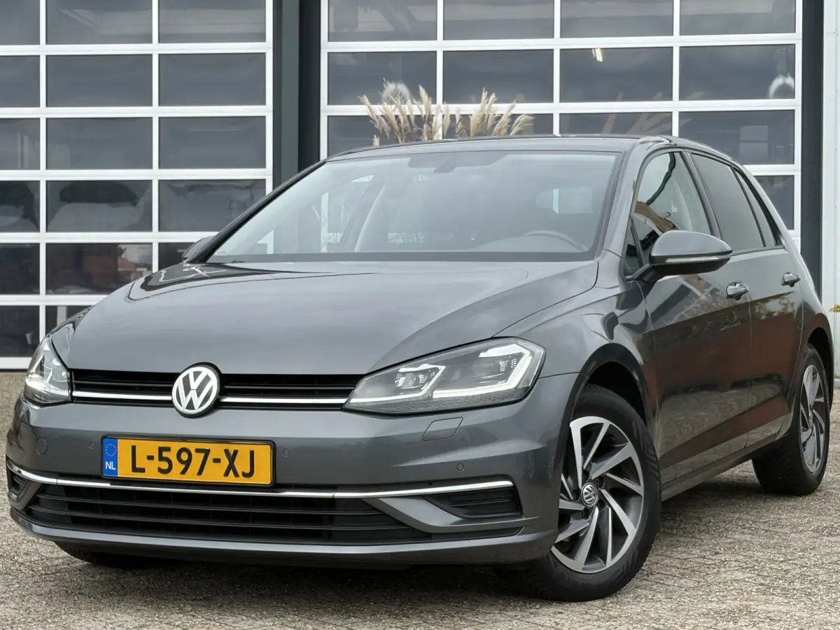 1.0 TSI Comfortline Business 110pk DSG | Virtual Cockpit | Apple Carplay/Android Auto | Cruise control adaptief | Dab | LED koplampen | Navigatiesysteem full map | Voorstoelen verwarmd | Per