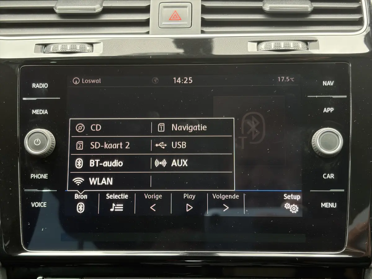 1.0 TSI Comfortline Business 110pk DSG | Virtual Cockpit | Apple Carplay/Android Auto | Cruise control adaptief | Dab | LED koplampen | Navigatiesysteem full map | Voorstoelen verwarmd | Per