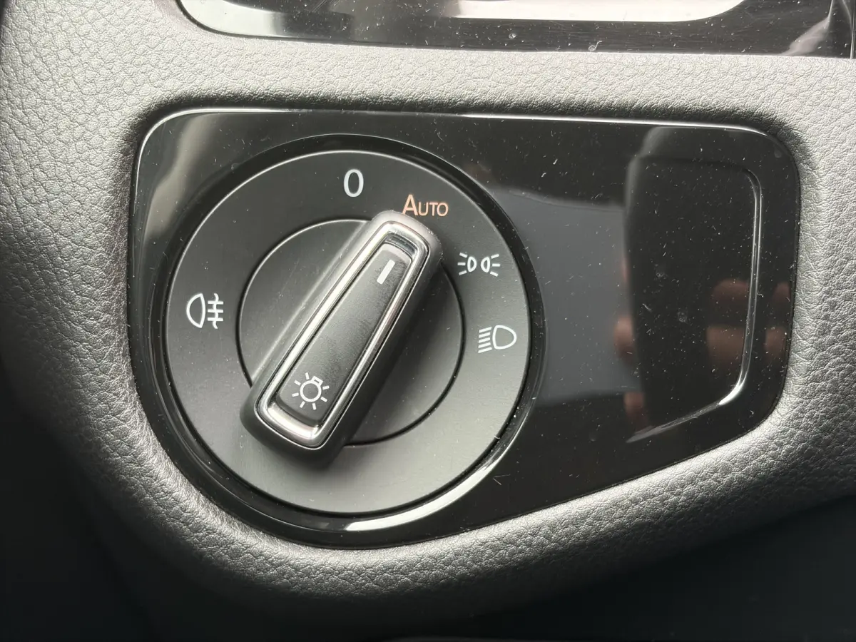 1.0 TSI Comfortline Business 110pk DSG | Virtual Cockpit | Apple Carplay/Android Auto | Cruise control adaptief | Dab | LED koplampen | Navigatiesysteem full map | Voorstoelen verwarmd | Per