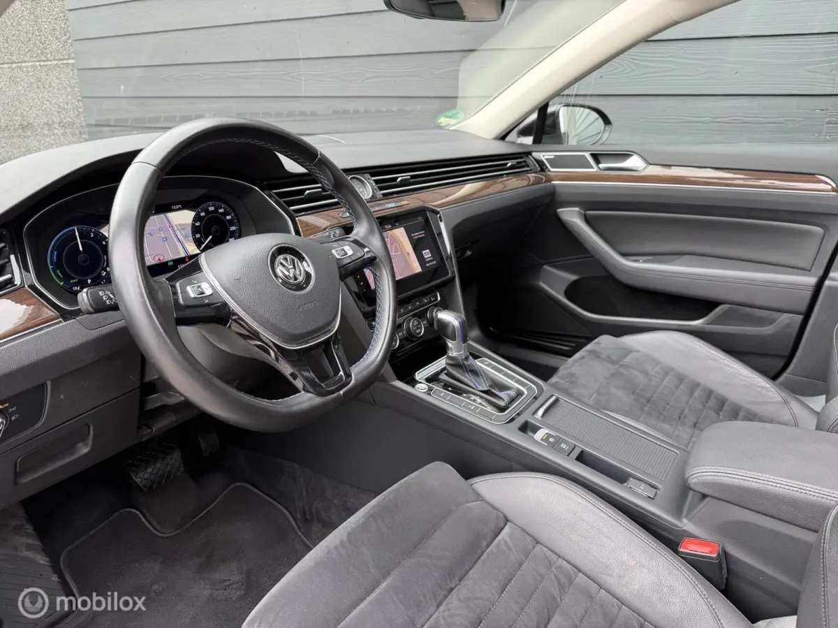 1.4 TSI GTE Pano.dak/Viritual/Carplay/19"