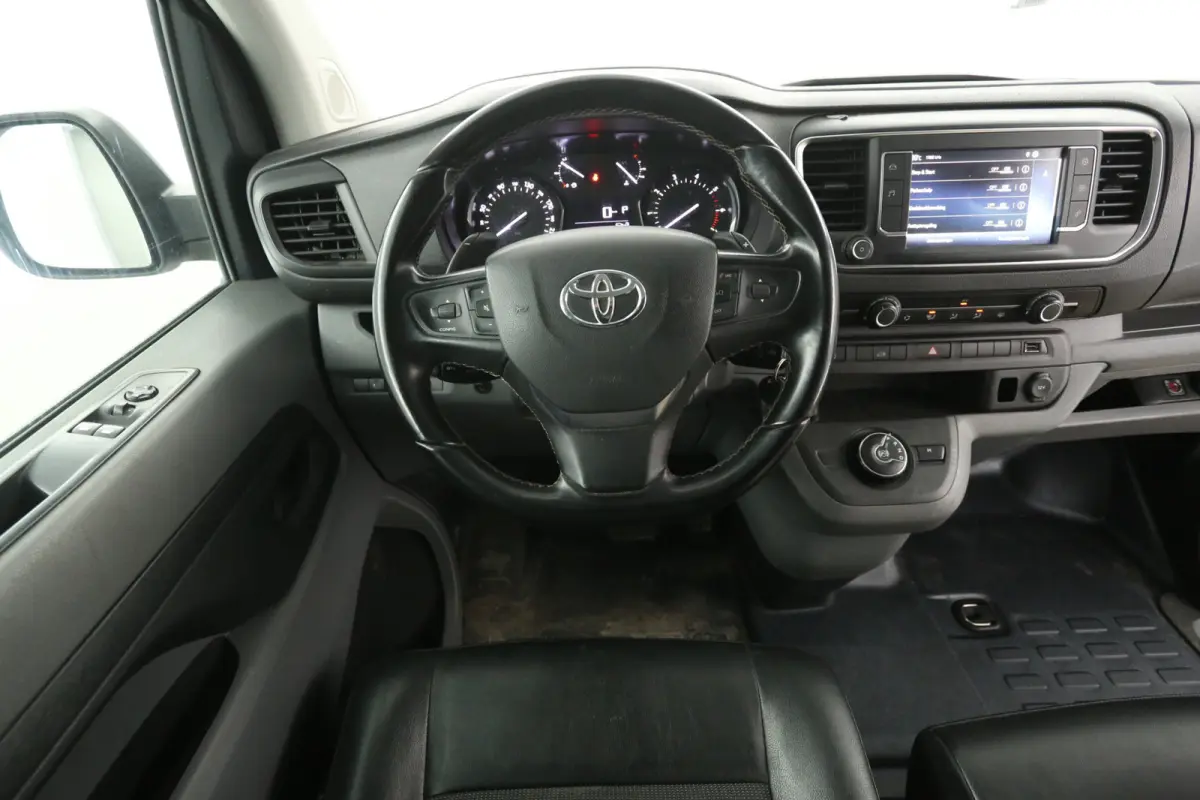 2.0D L3H1 | Automaat | Airco | Cruise | Camera | 3 Zits | Carplay | Parkeersens.