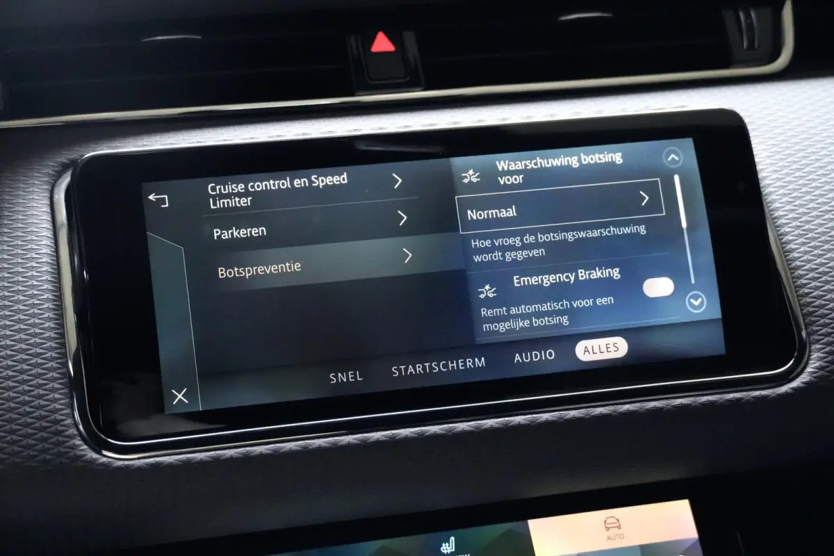 1.5 P300e AWD R-Dynamic HSE | SOH 93,6% | Pano-dak | Virtual | 360 Camera | Stuur/Stoelverwarming | Led |