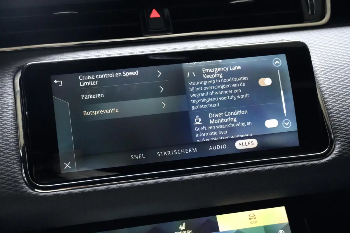 1.5 P300e AWD R-Dynamic HSE | SOH 93,6% | Pano-dak | Virtual | 360 Camera | Stuur/Stoelverwarming | Led |