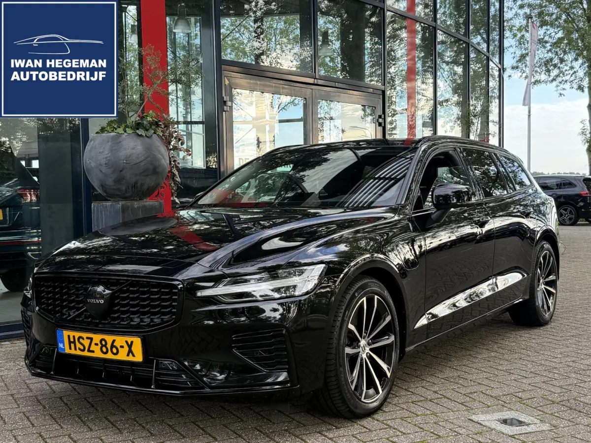 2.0 T6 Plug-in hybrid AWD Plus Dark | SOH 100% | Wegkl. Trekhaak | Leder | PDC + Camera | Climate control | LM Velgen |
