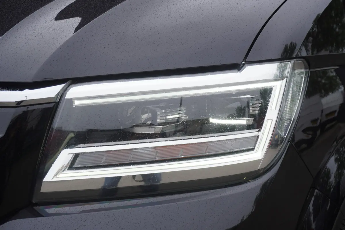 180pk Automaat L3H3/L2H2 LED Navigatie Apple Carplay Trekhaak Camera Parkeersensoren 3-Zits