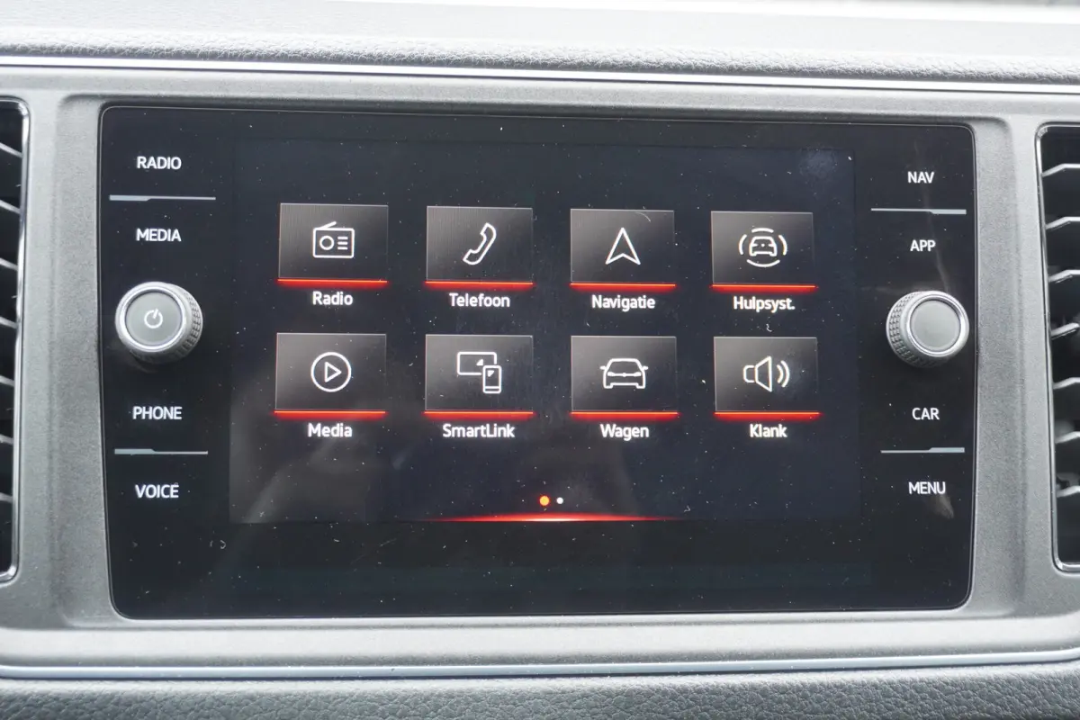 180pk Automaat L3H3/L2H2 LED Navigatie Apple Carplay Trekhaak Camera Parkeersensoren 3-Zits