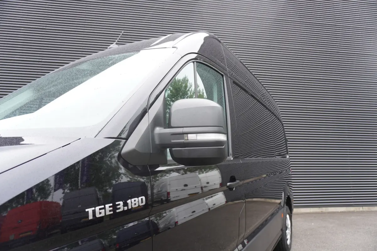 180pk Automaat L3H3/L2H2 LED Navigatie Apple Carplay Trekhaak Camera Parkeersensoren 3-Zits