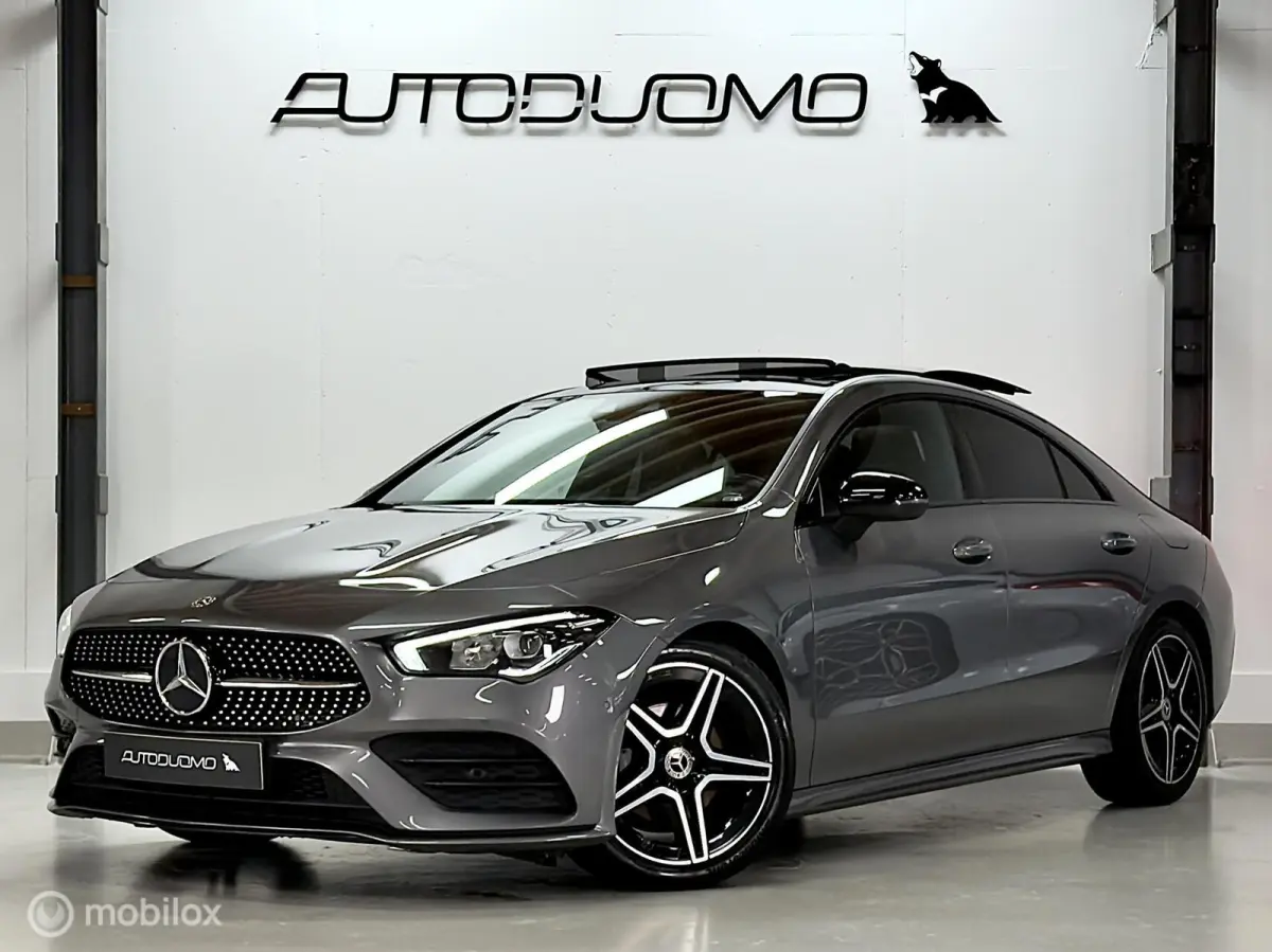 180 AMG | Pano | Stoelverwarming | Sfeer | Night | 18" | LED HP | NAP | Camera | Leer | Verkeerslichtweergave+ | Widescreen | DYNAMIC