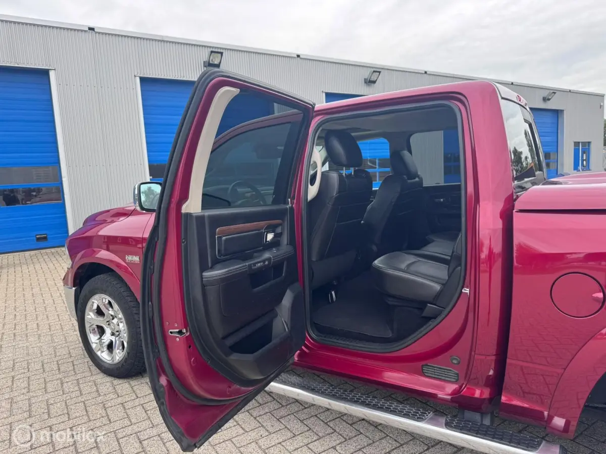 1500 5.7 V8 Crew Cab Laramie
