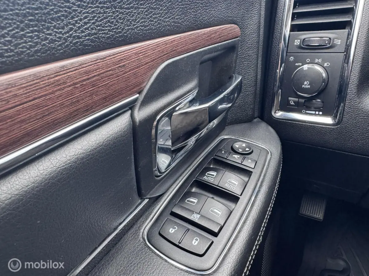 1500 5.7 V8 Crew Cab Laramie