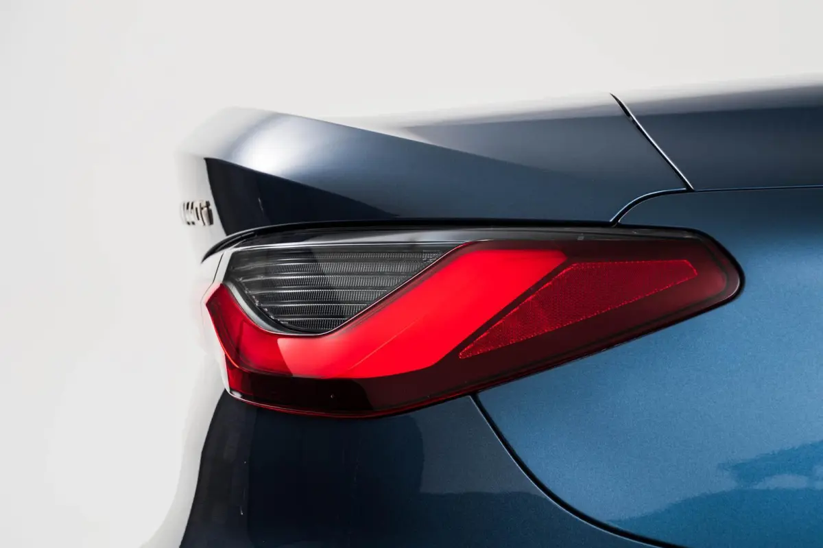M440i xDrive High Executive Driving Assistant Professional - Head up - Harman Kardon - Comfort Access - Elektrisch verwarmde voorstoelen - Air collar - Parking Assistant Plus -