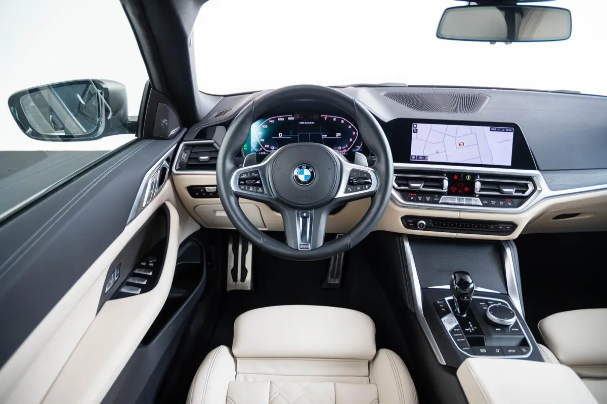 M440i xDrive High Executive Driving Assistant Professional - Head up - Harman Kardon - Comfort Access - Elektrisch verwarmde voorstoelen - Air collar - Parking Assistant Plus -