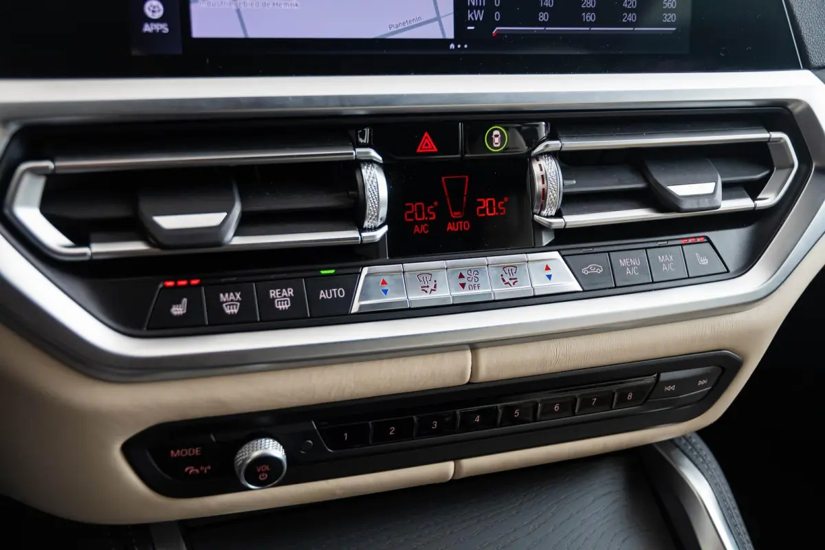 M440i xDrive High Executive Driving Assistant Professional - Head up - Harman Kardon - Comfort Access - Elektrisch verwarmde voorstoelen - Air collar - Parking Assistant Plus -