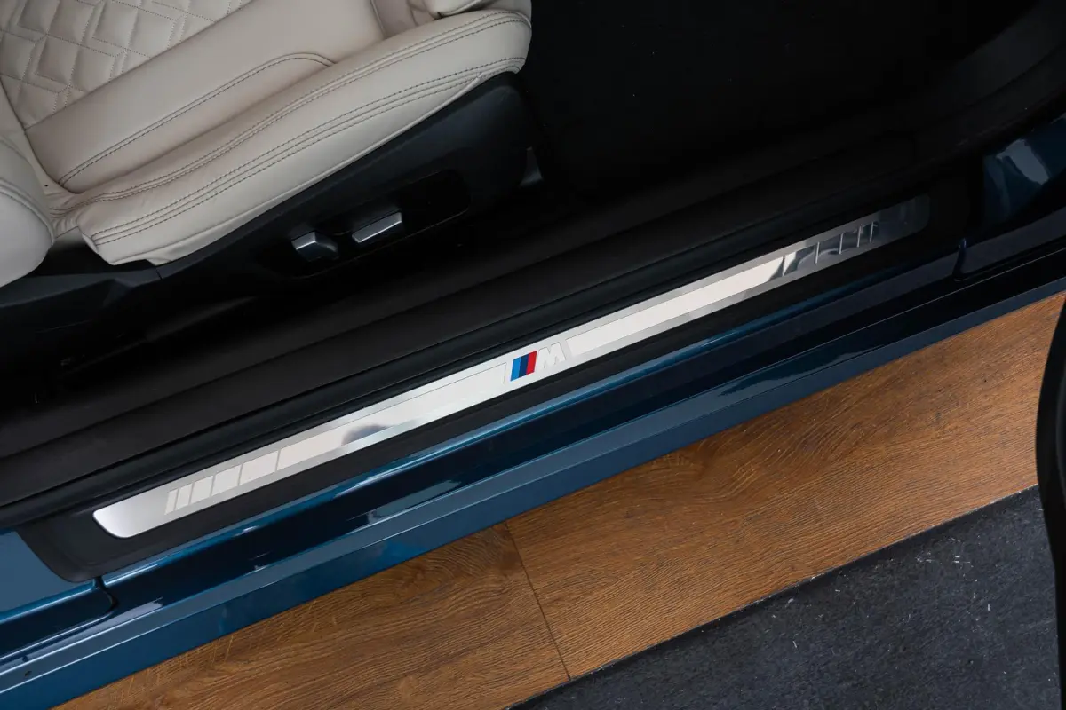 M440i xDrive High Executive Driving Assistant Professional - Head up - Harman Kardon - Comfort Access - Elektrisch verwarmde voorstoelen - Air collar - Parking Assistant Plus -