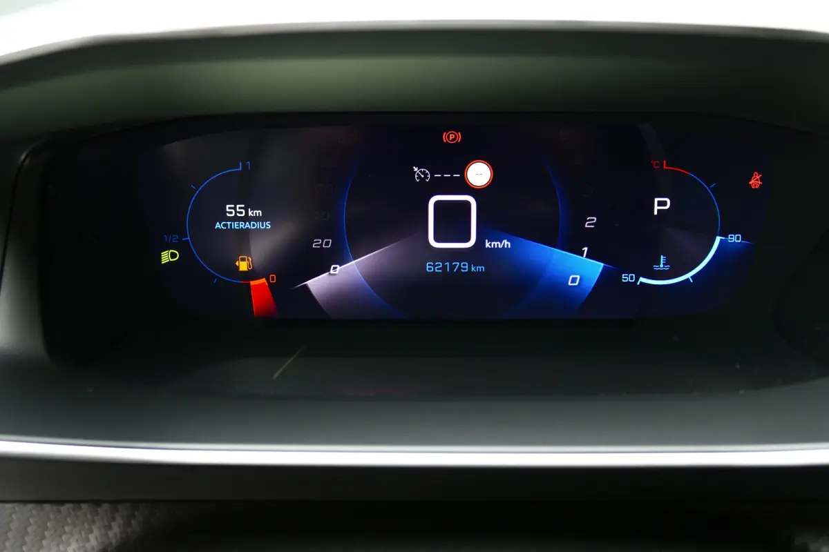 1.2 PureTech GT / CAMERA / STOELVERWARMING / FULL-LED / 17"LMV / NAVI / CLIMA / PDC / BLUETOOTH / CRUISECONTROL / 1E EIGENAAR / SCHITTERENDE STAAT !!