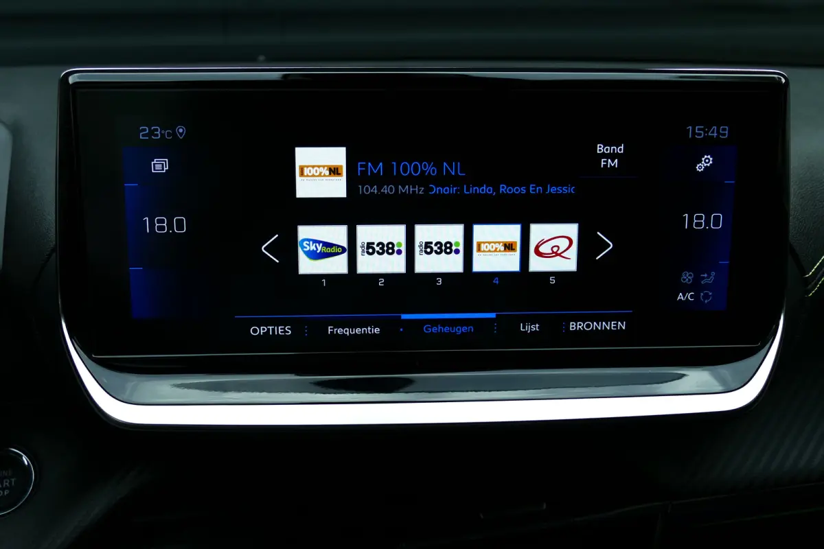 1.2 PureTech GT / CAMERA / STOELVERWARMING / FULL-LED / 17"LMV / NAVI / CLIMA / PDC / BLUETOOTH / CRUISECONTROL / 1E EIGENAAR / SCHITTERENDE STAAT !!