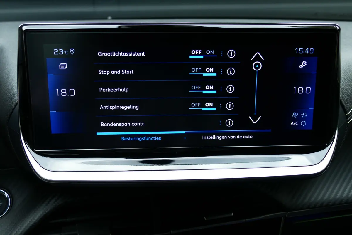 1.2 PureTech GT / CAMERA / STOELVERWARMING / FULL-LED / 17"LMV / NAVI / CLIMA / PDC / BLUETOOTH / CRUISECONTROL / 1E EIGENAAR / SCHITTERENDE STAAT !!
