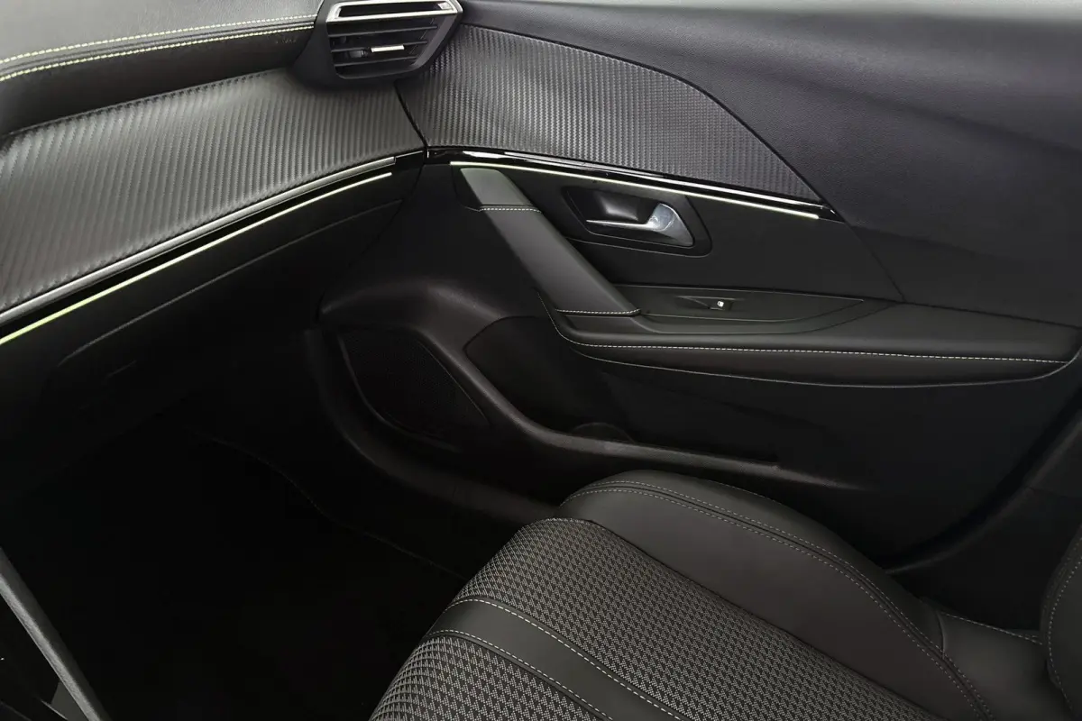 1.2 PureTech GT Automaat Panoramadak Camera Apple CarPlay LED
