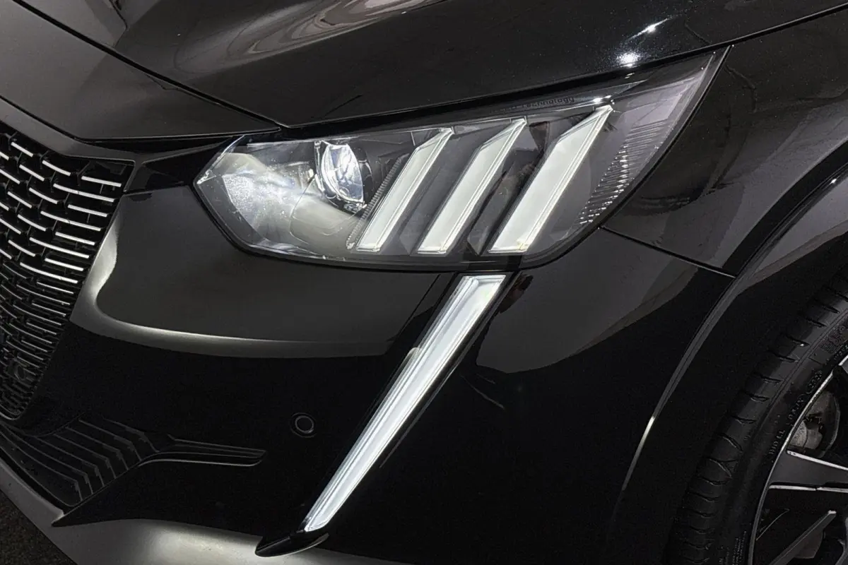1.2 PureTech GT Automaat Panoramadak Camera Apple CarPlay LED