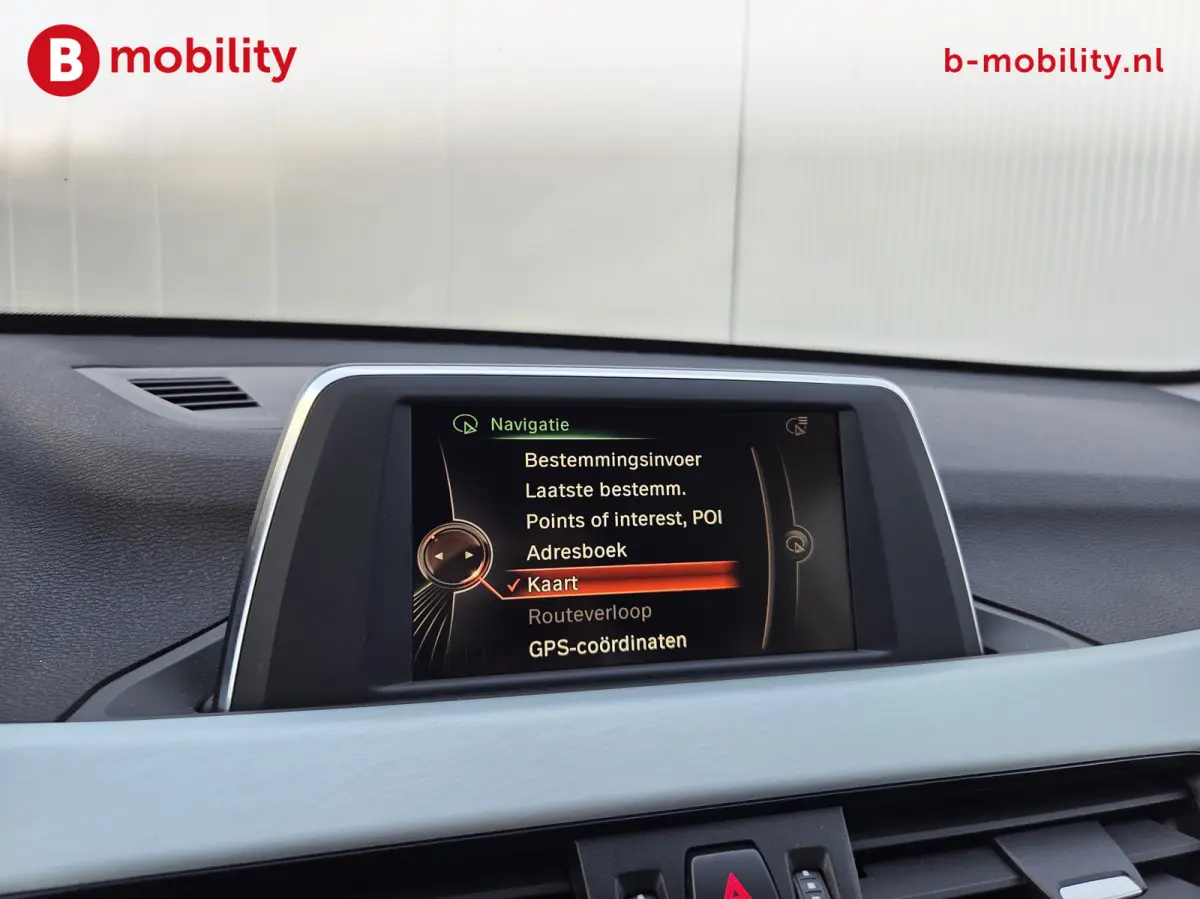 sDrive18i Executive X Line Automaat Trekhaak 1700kg | Achteruitrijcamera | Sportstoelen | Cruise Control | Navigatie