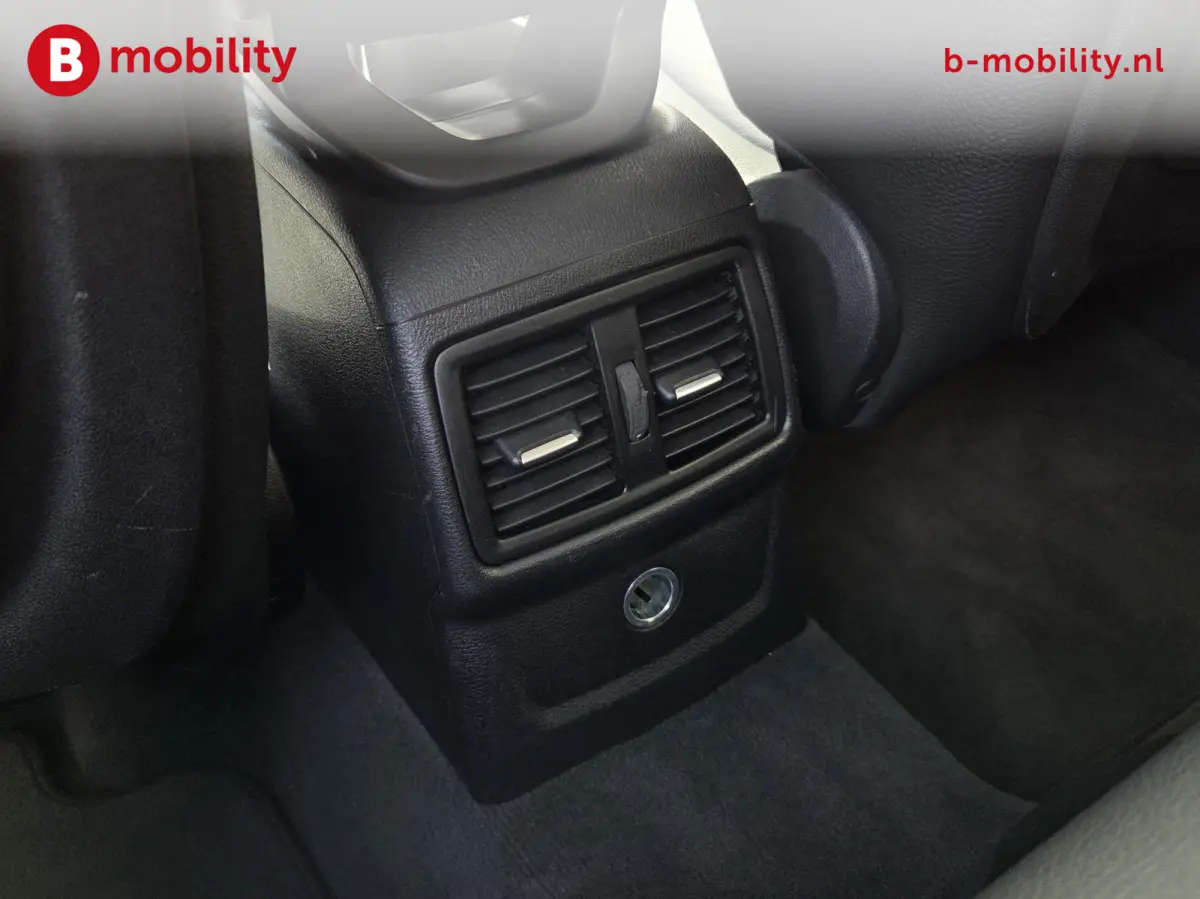 sDrive18i Executive X Line Automaat Trekhaak 1700kg | Achteruitrijcamera | Sportstoelen | Cruise Control | Navigatie