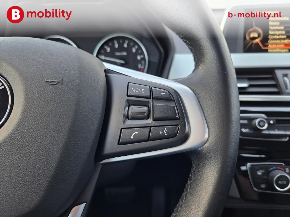 sDrive18i Executive X Line Automaat Trekhaak 1700kg | Achteruitrijcamera | Sportstoelen | Cruise Control | Navigatie