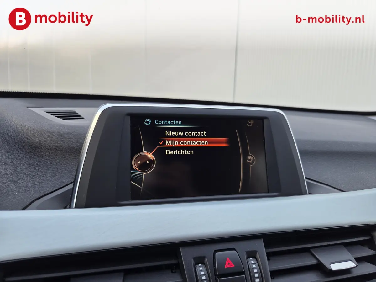sDrive18i Executive X Line Automaat Trekhaak 1700kg | Achteruitrijcamera | Sportstoelen | Cruise Control | Navigatie