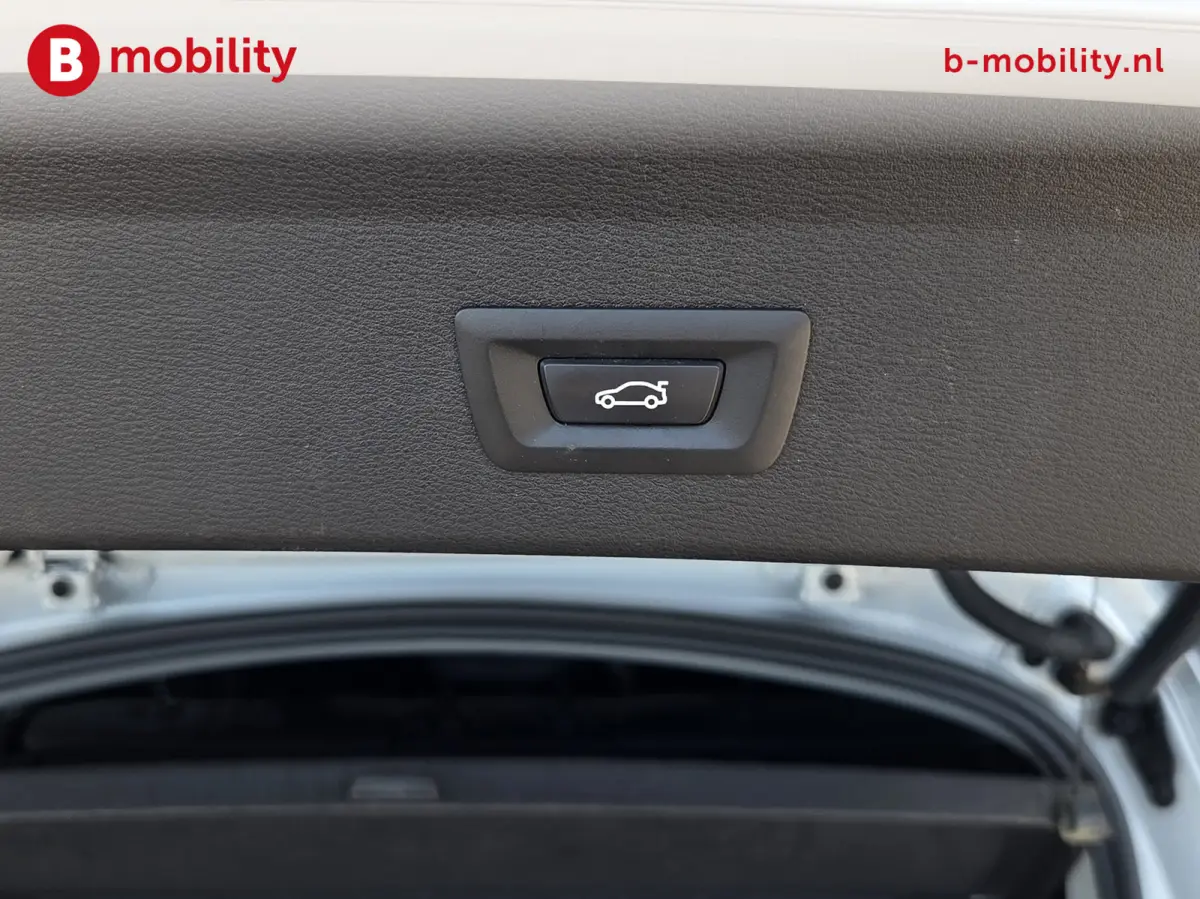 sDrive18i Executive X Line Automaat Trekhaak 1700kg | Achteruitrijcamera | Sportstoelen | Cruise Control | Navigatie
