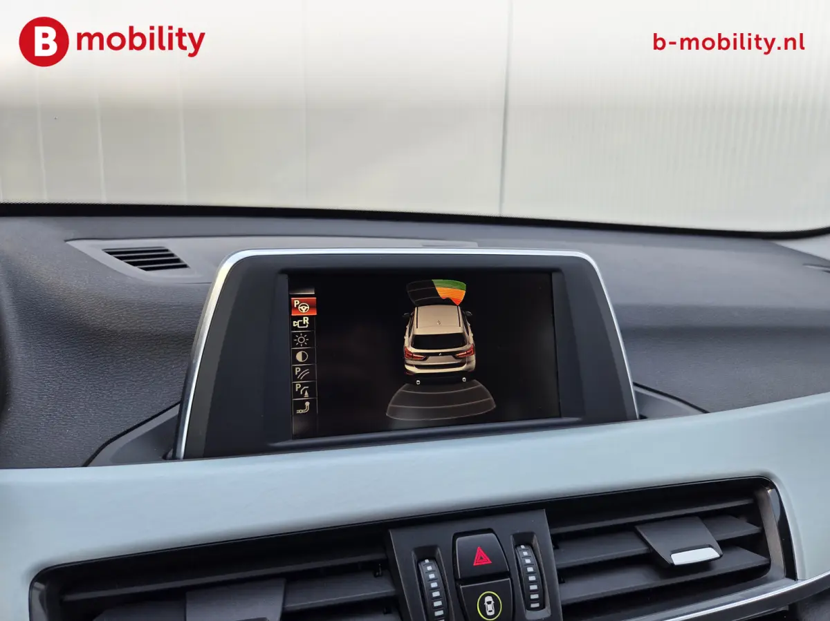sDrive18i Executive X Line Automaat Trekhaak 1700kg | Achteruitrijcamera | Sportstoelen | Cruise Control | Navigatie