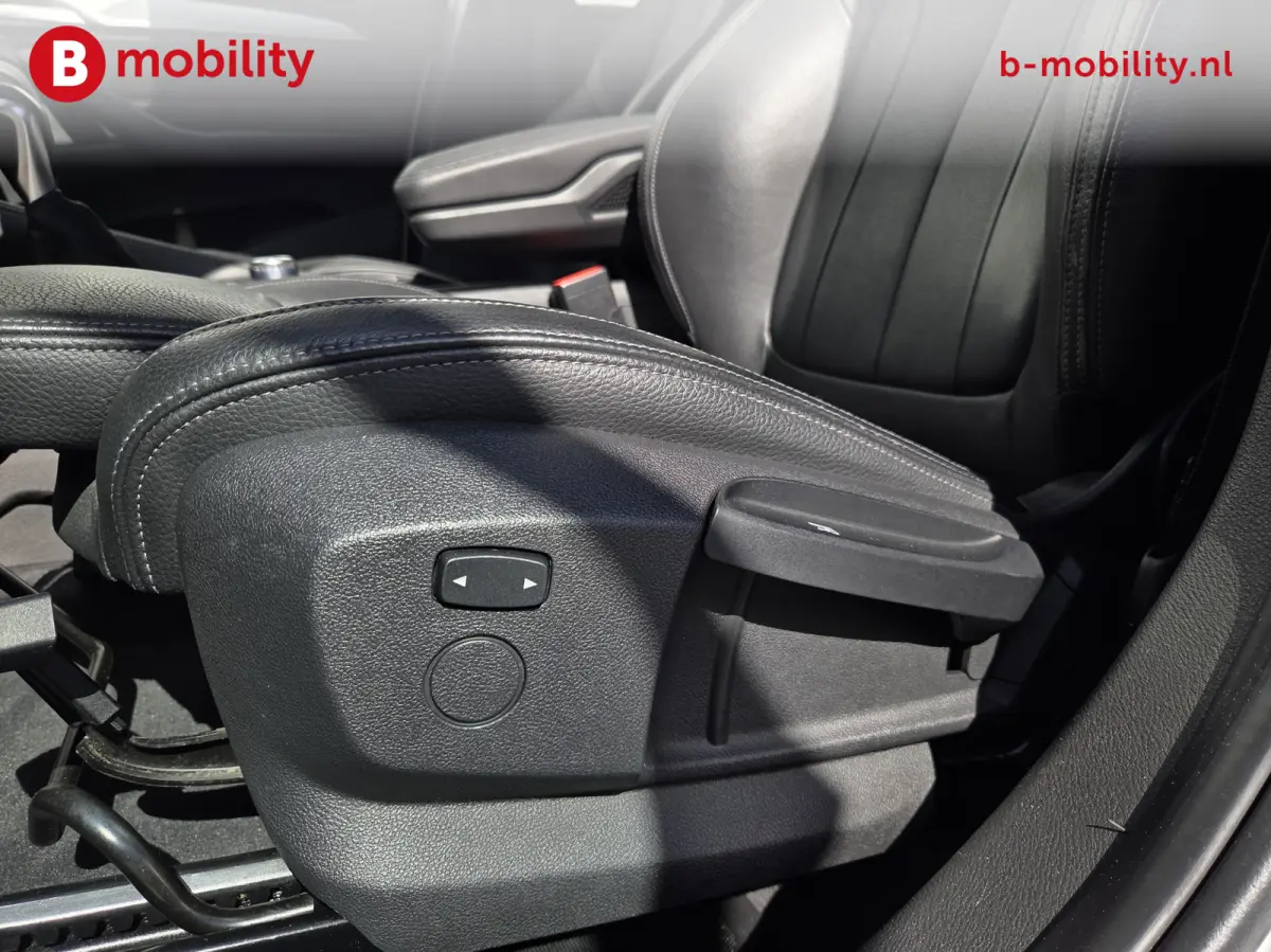 sDrive18i Executive X Line Automaat Trekhaak 1700kg | Achteruitrijcamera | Sportstoelen | Cruise Control | Navigatie