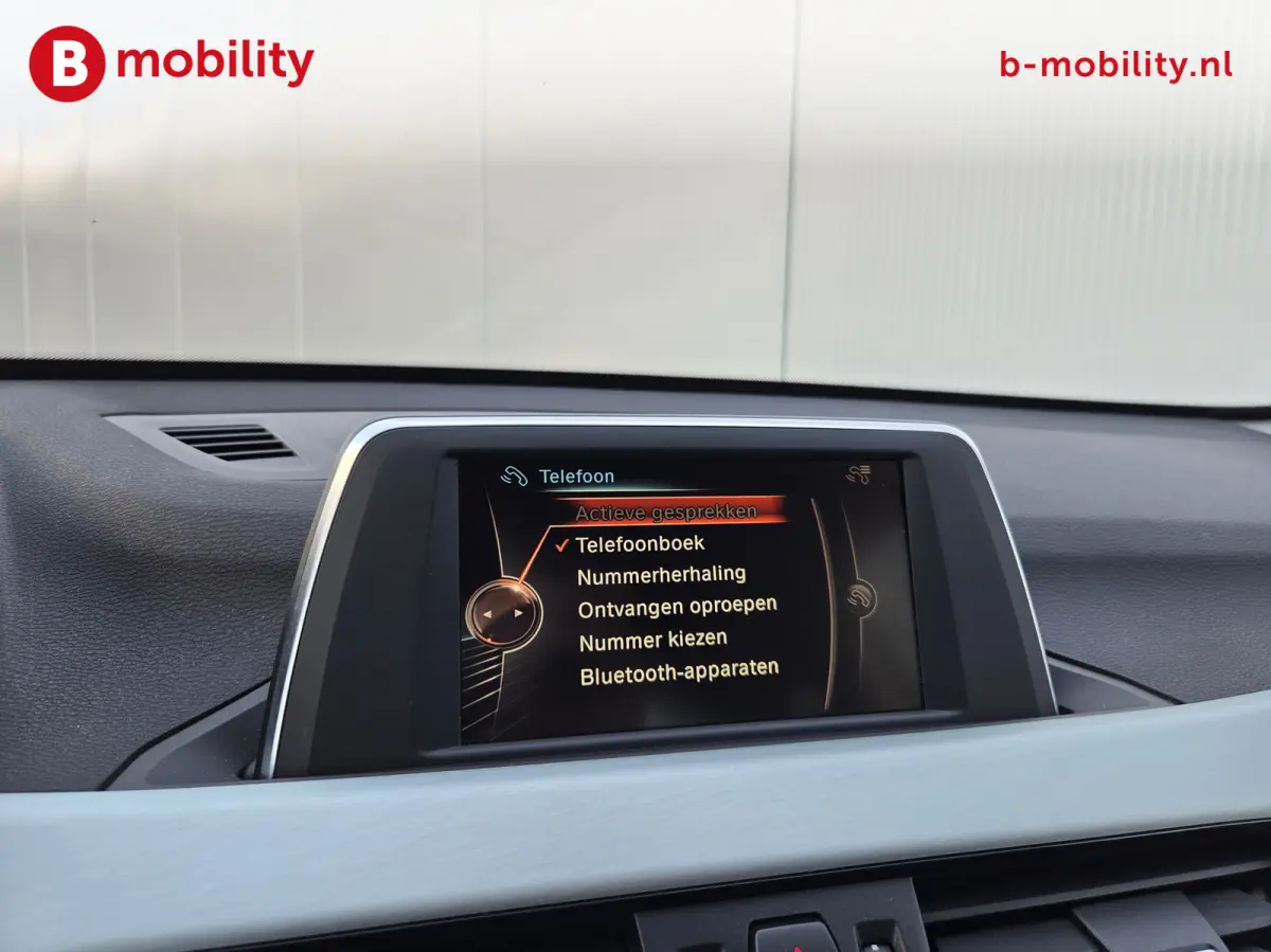 sDrive18i Executive X Line Automaat Trekhaak 1700kg | Achteruitrijcamera | Sportstoelen | Cruise Control | Navigatie