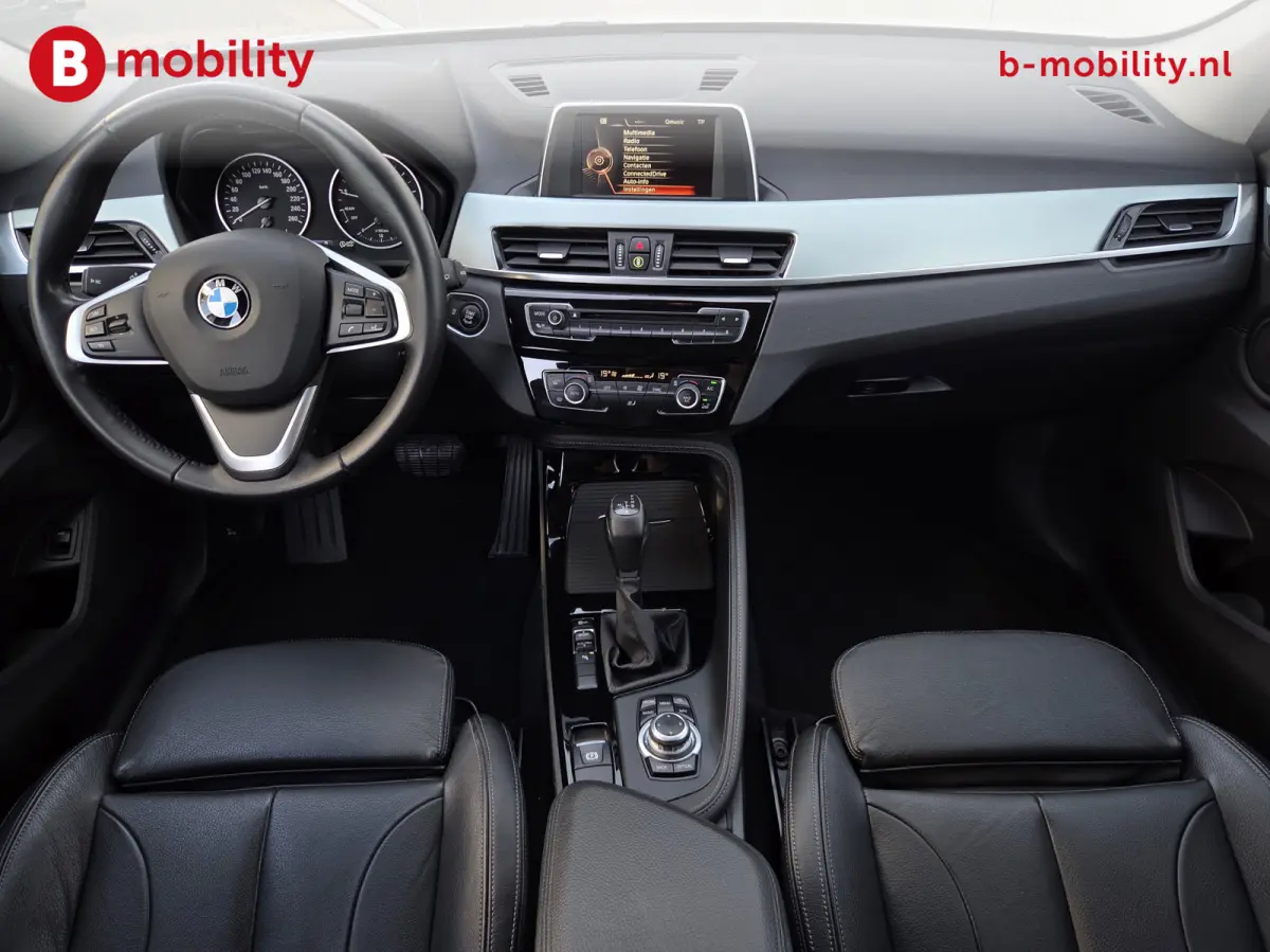 sDrive18i Executive X Line Automaat Trekhaak 1700kg | Achteruitrijcamera | Sportstoelen | Cruise Control | Navigatie