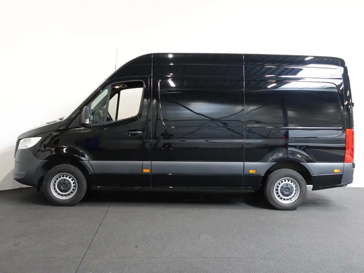315 1.9 CDI L2H2 RWD Automaat Airco Navigatie Camera Cruisecontrol 3Zits Electra pakket DAB