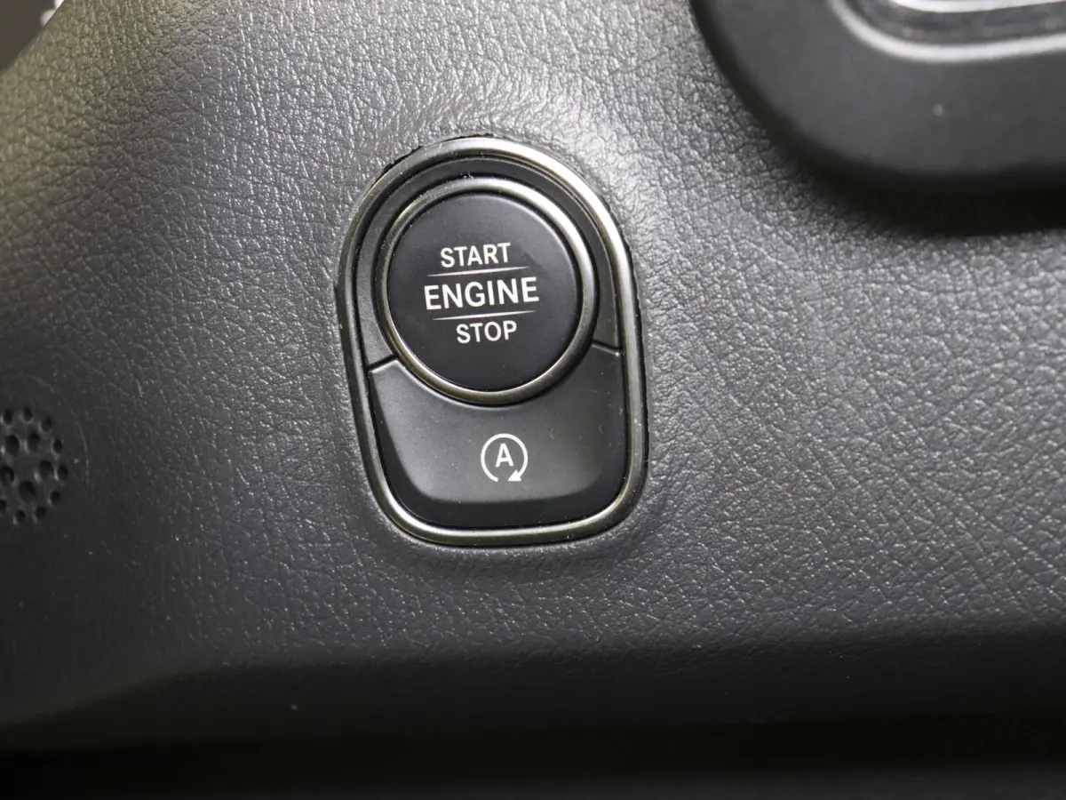 315 1.9 CDI L2H2 RWD Automaat Airco Navigatie Camera Cruisecontrol 3Zits Electra pakket DAB