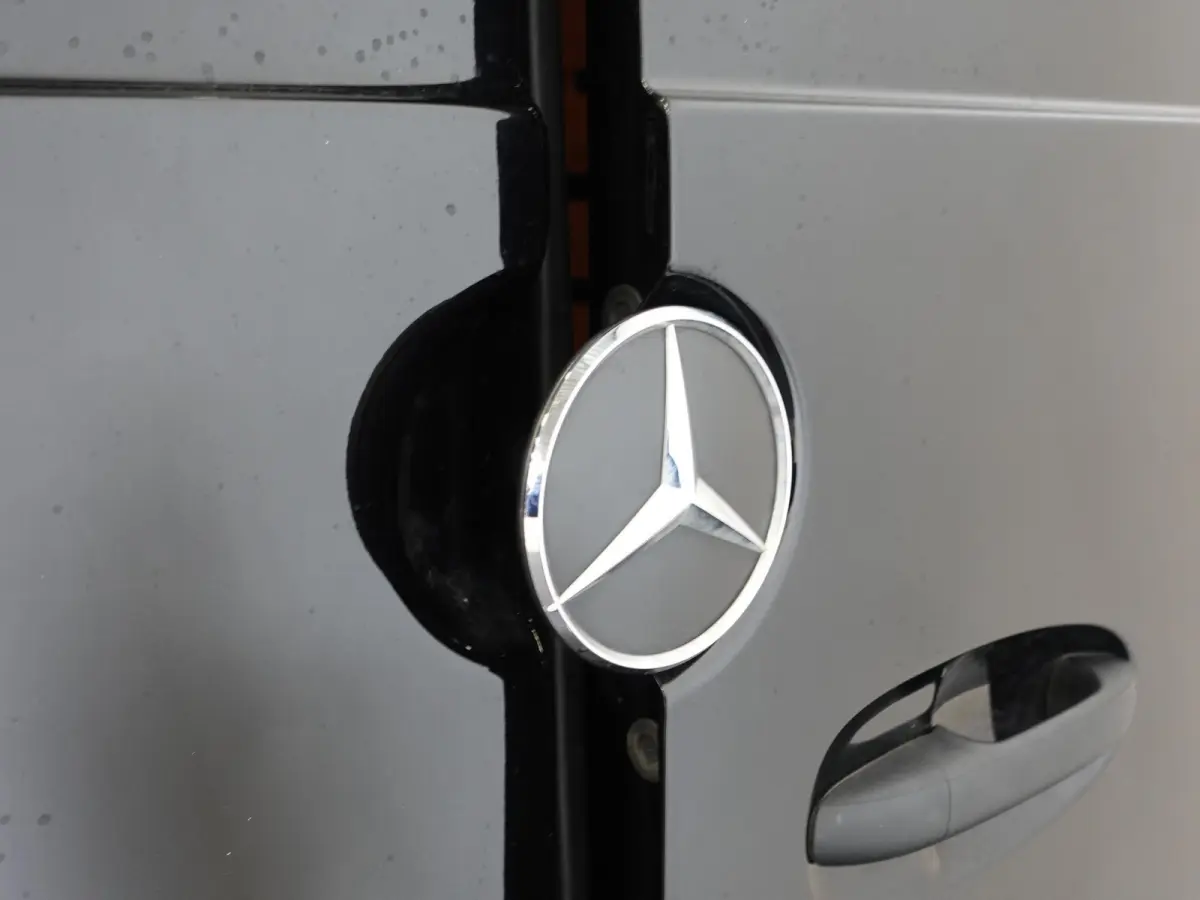 315 1.9 CDI L2H2 RWD Automaat Airco Navigatie Camera Cruisecontrol 3Zits Electra pakket DAB