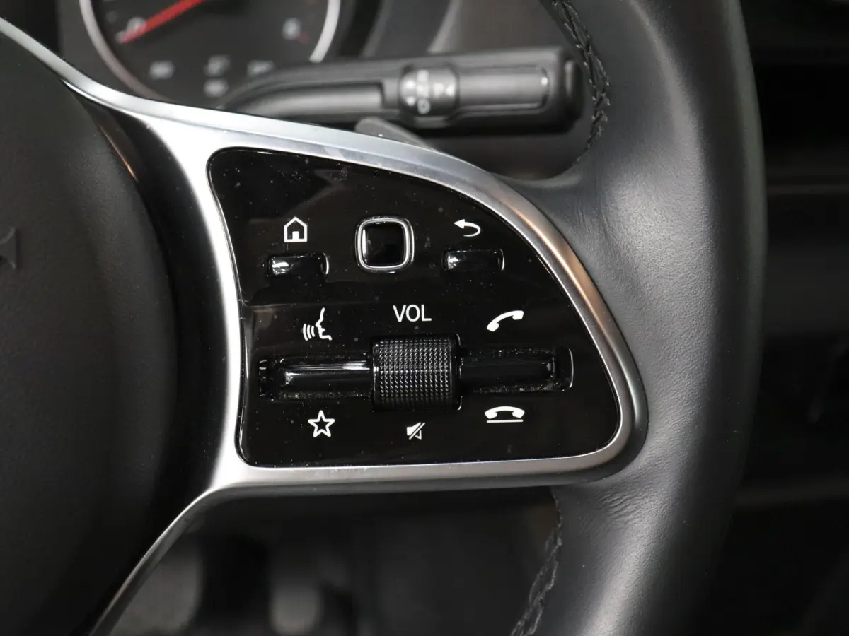 315 1.9 CDI L2H2 RWD Automaat Airco Navigatie Camera Cruisecontrol 3Zits Electra pakket DAB