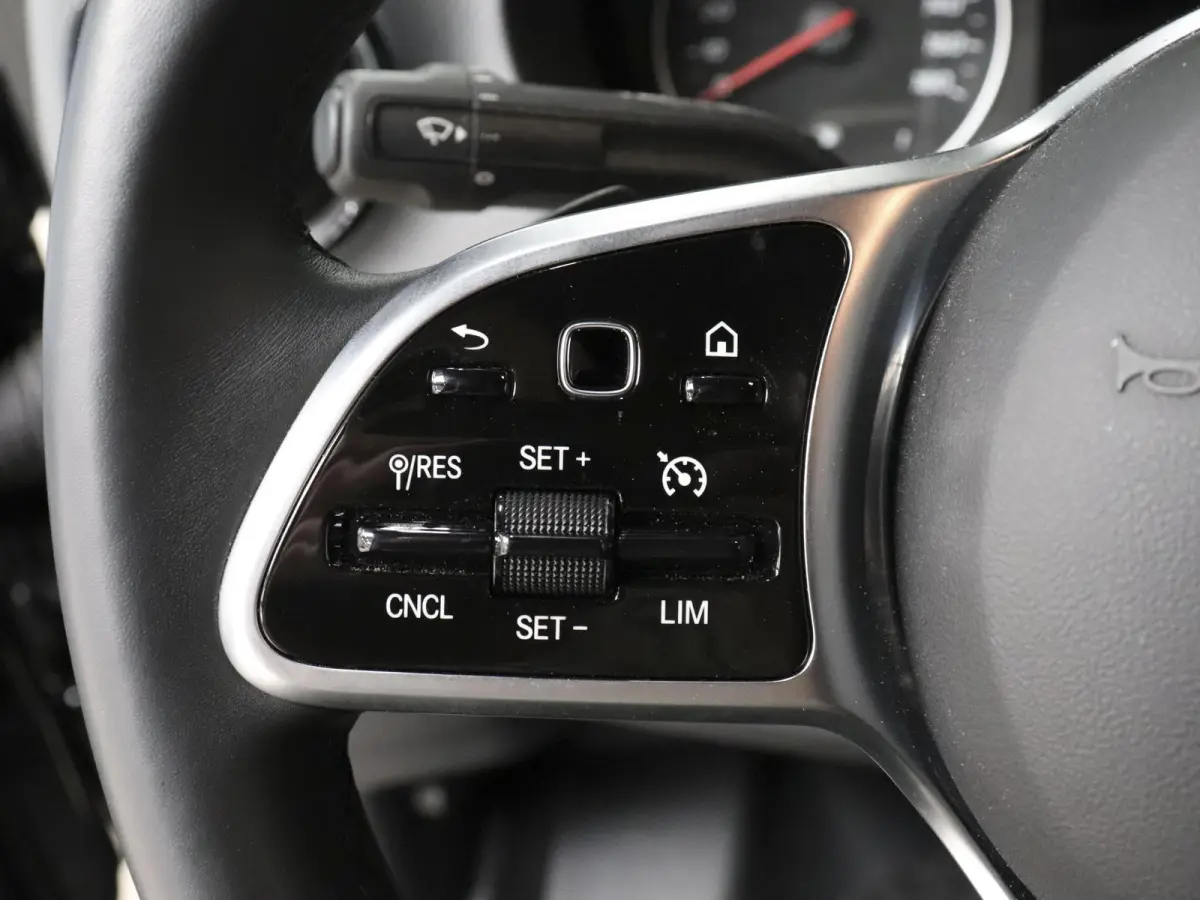 315 1.9 CDI L2H2 RWD Automaat Airco Navigatie Camera Cruisecontrol 3Zits Electra pakket DAB