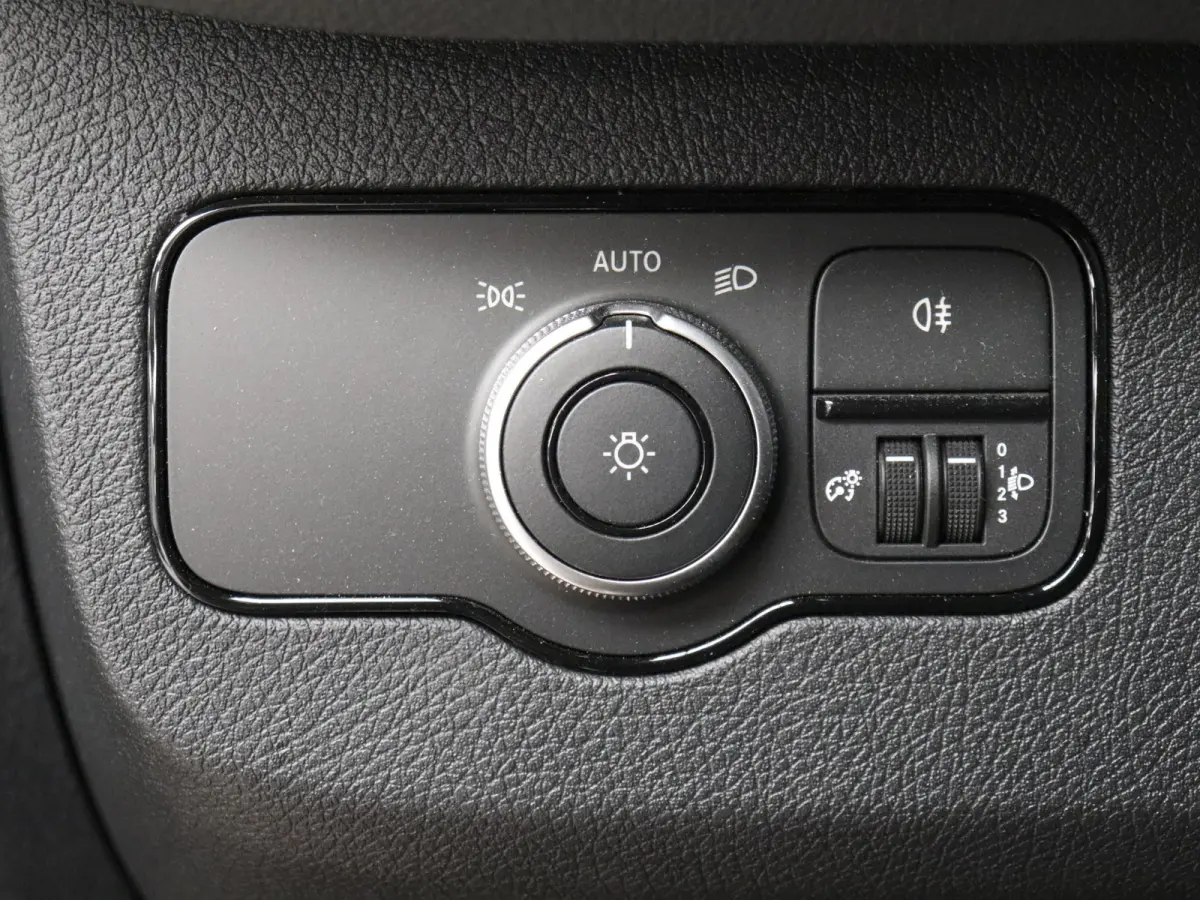 315 1.9 CDI L2H2 RWD Automaat Airco Navigatie Camera Cruisecontrol 3Zits Electra pakket DAB