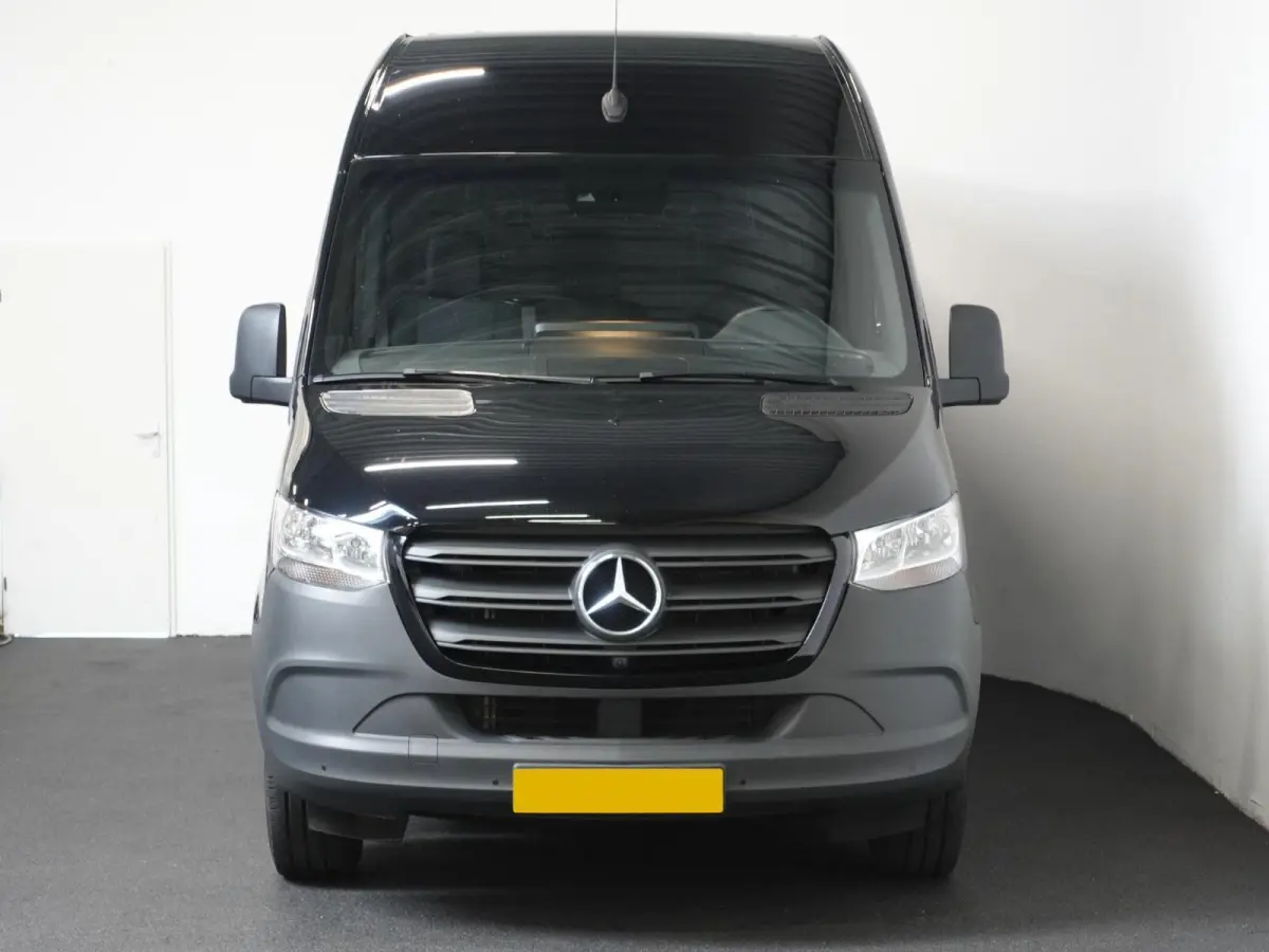 315 1.9 CDI L2H2 RWD Automaat Airco Navigatie Camera Cruisecontrol 3Zits Electra pakket DAB