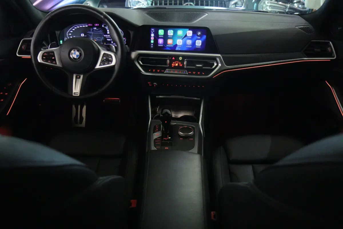 330i High Executive M PAKKET /LASER/PANO/SFEER/HUD/H-K/VOL