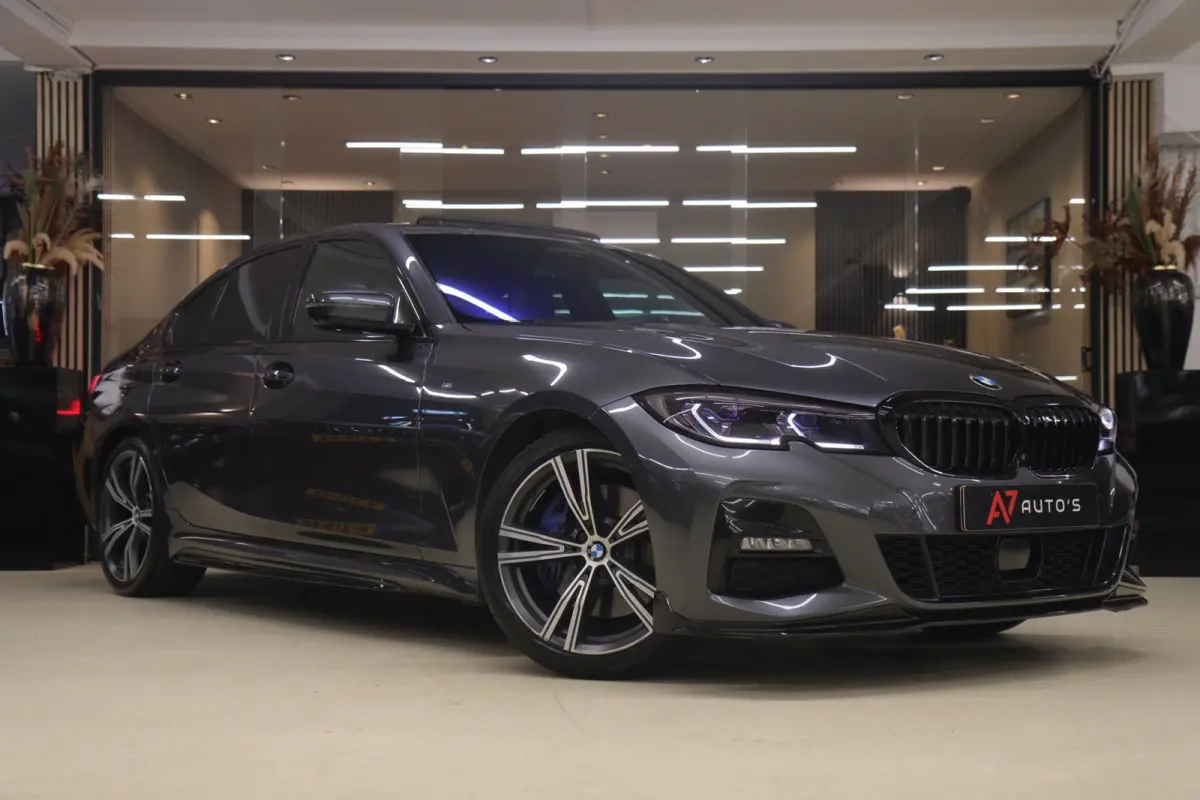 330i High Executive M PAKKET /LASER/PANO/SFEER/HUD/H-K/VOL