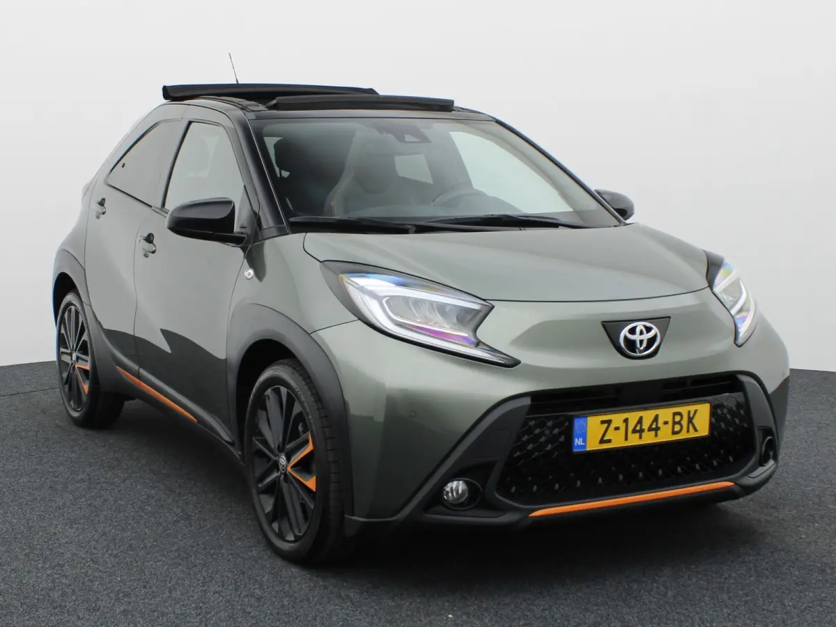 1.0 VVT-i S-CVT Limited | Vouwdak | Keyless | JBL | Stoel verw. | Camera | Prijs Rijklaar!!
