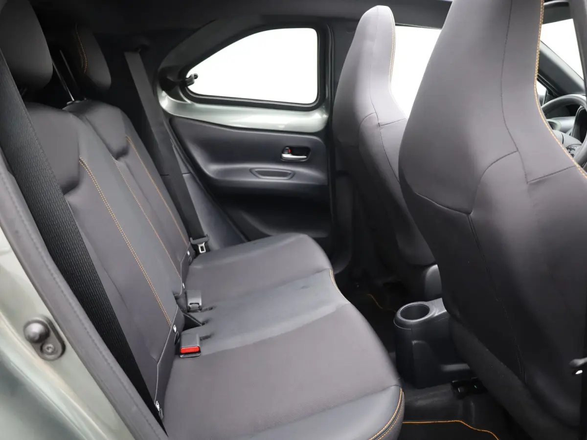 1.0 VVT-i S-CVT Limited | Vouwdak | Keyless | JBL | Stoel verw. | Camera | Prijs Rijklaar!!